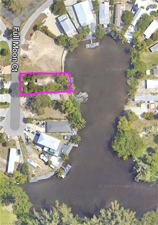 LAKE KELLY - Residential