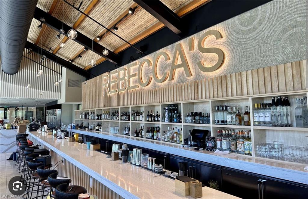 LAKE KELLY - Residential