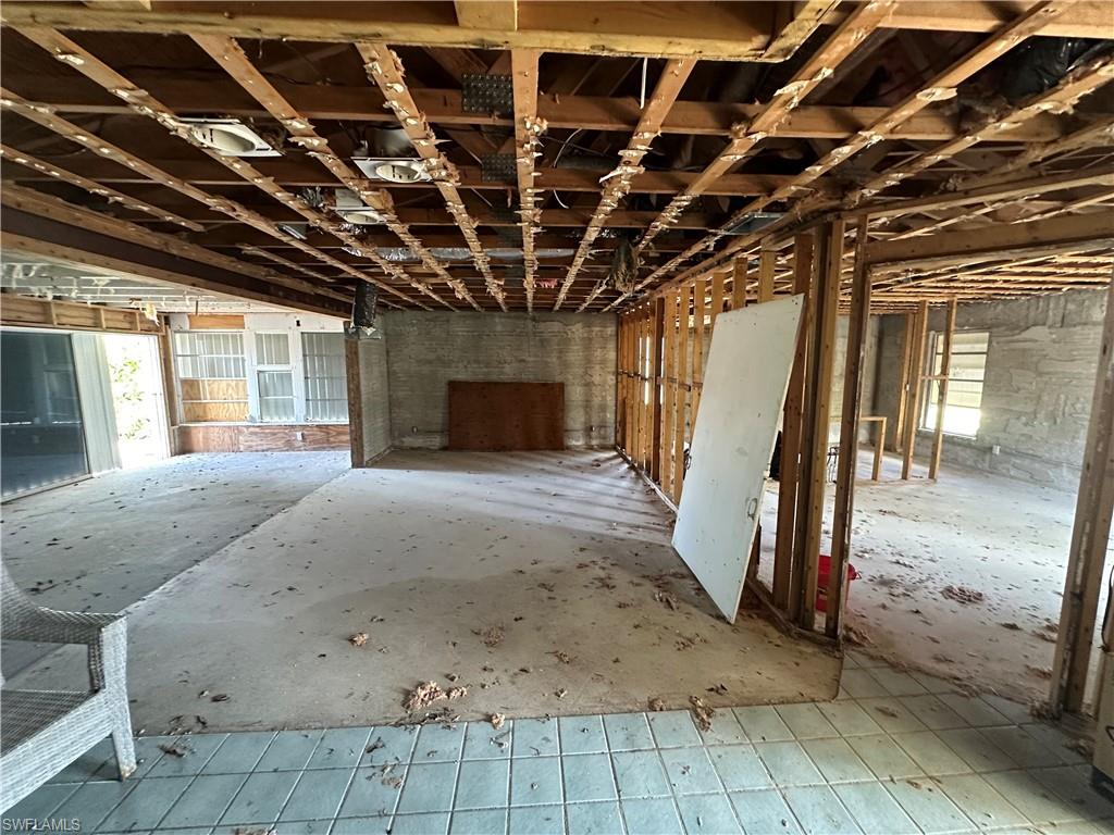 FAIRVIEW ISLES - Residential