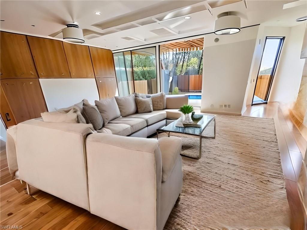 FAIRVIEW ISLES - Residential