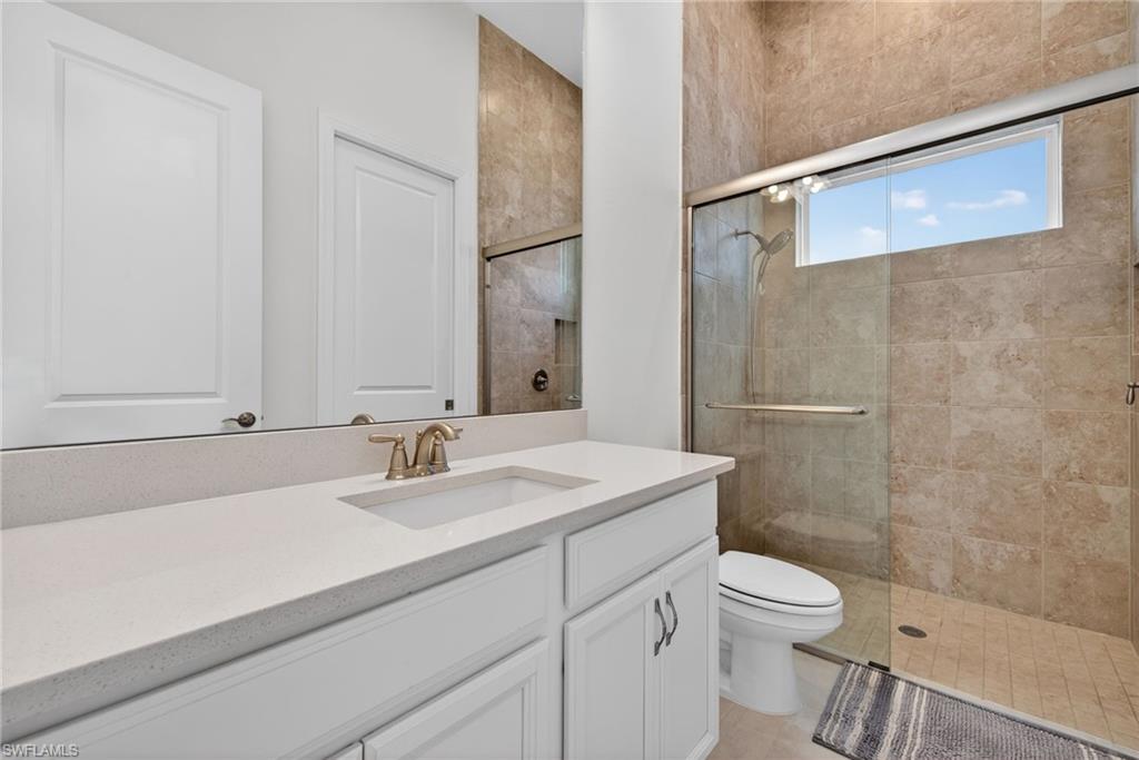 ESPLANADE LAKE CLUB - Residential