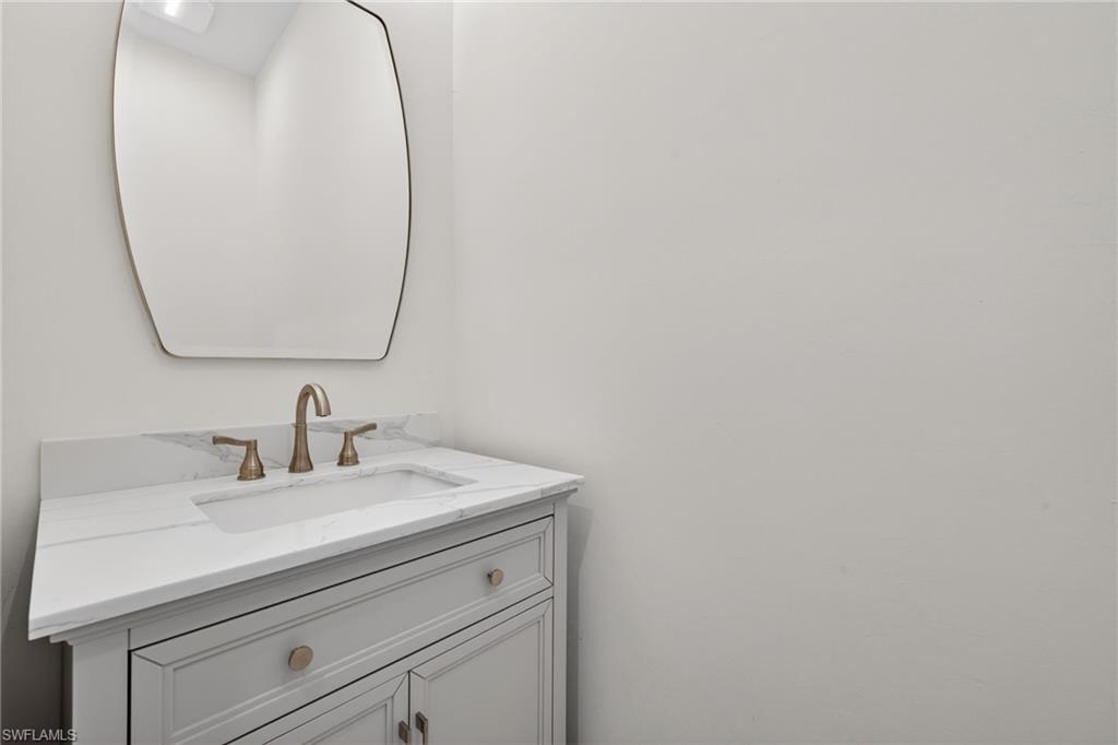 ESPLANADE LAKE CLUB - Residential