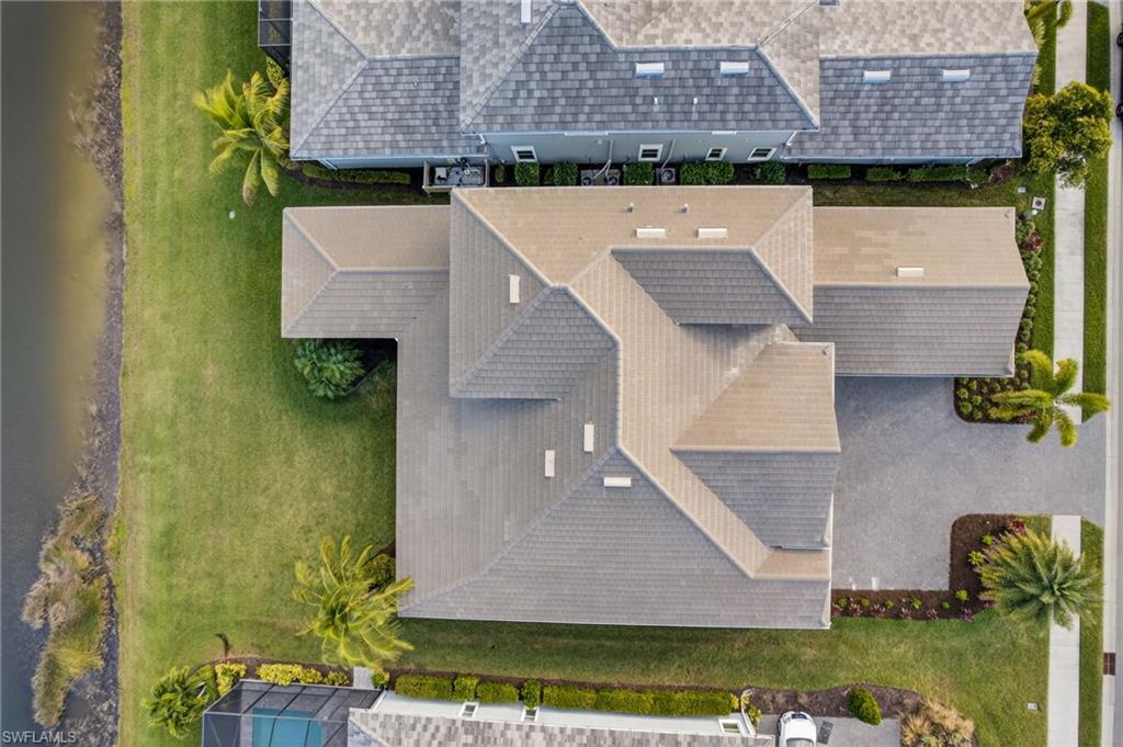 ESPLANADE LAKE CLUB - Residential