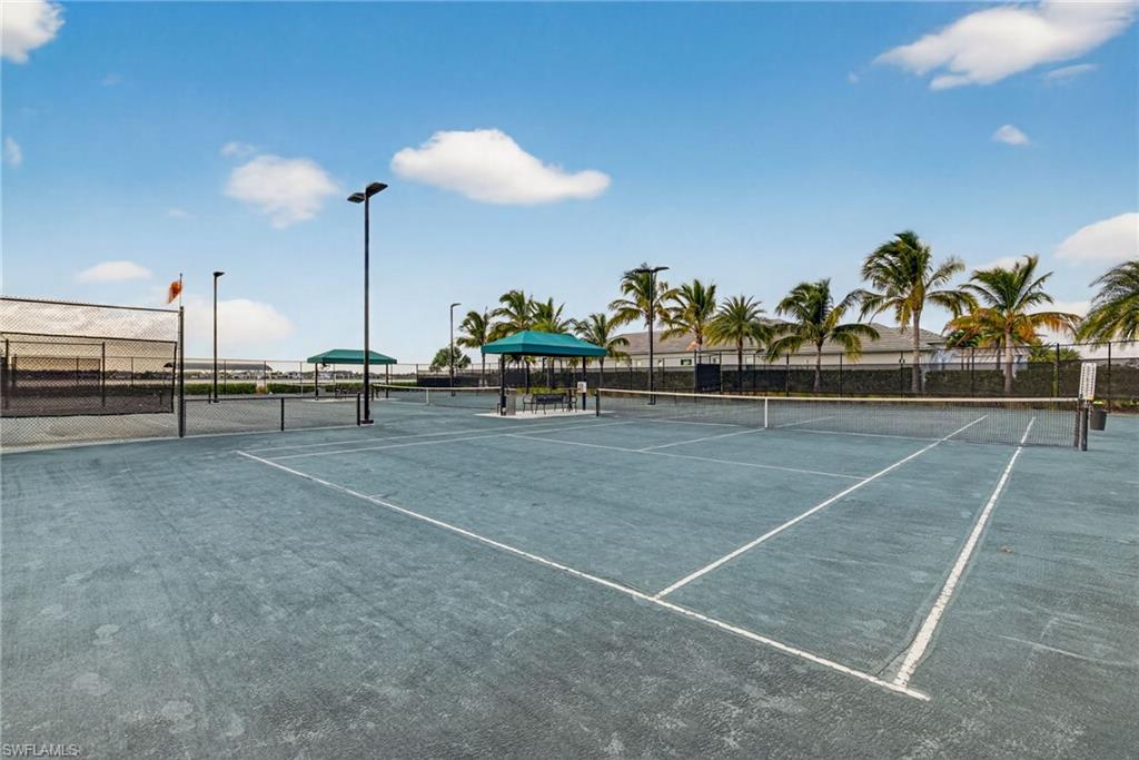 ESPLANADE LAKE CLUB - Residential