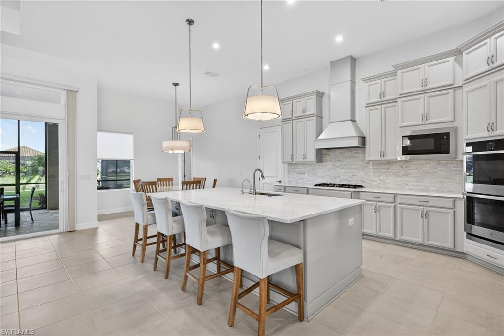 ESPLANADE LAKE CLUB - Residential