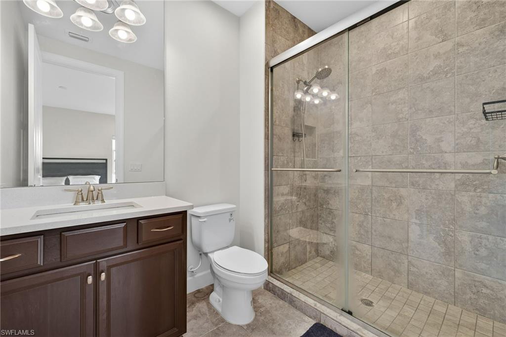 ESPLANADE LAKE CLUB - Residential