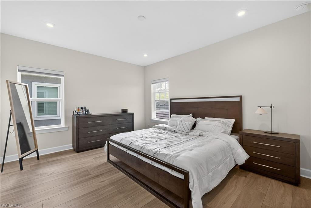 ESPLANADE LAKE CLUB - Residential