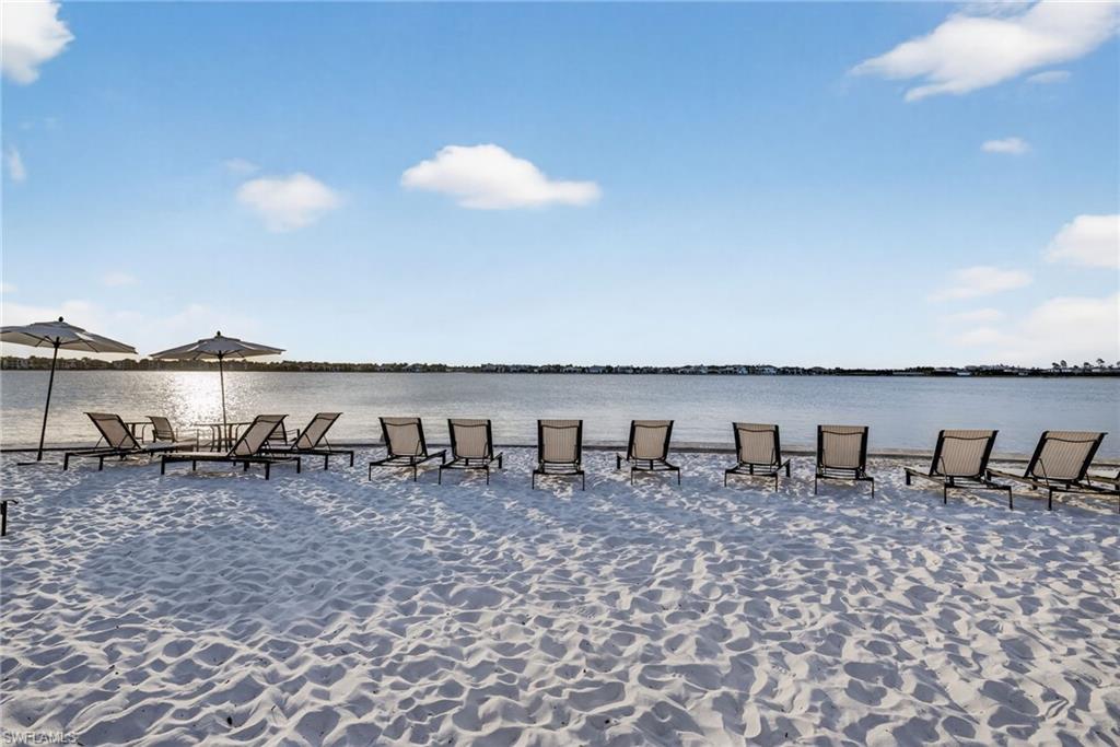 ESPLANADE LAKE CLUB - Residential