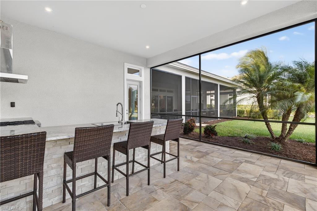 ESPLANADE LAKE CLUB - Residential