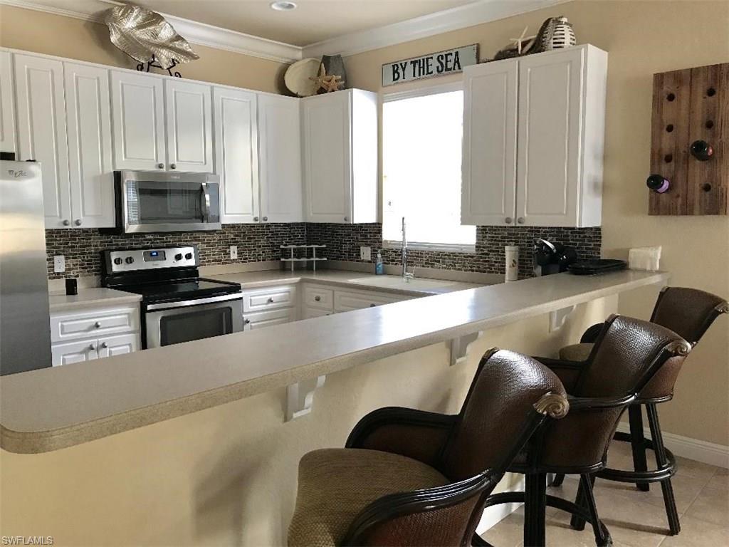 PARADISE POINT - Residential