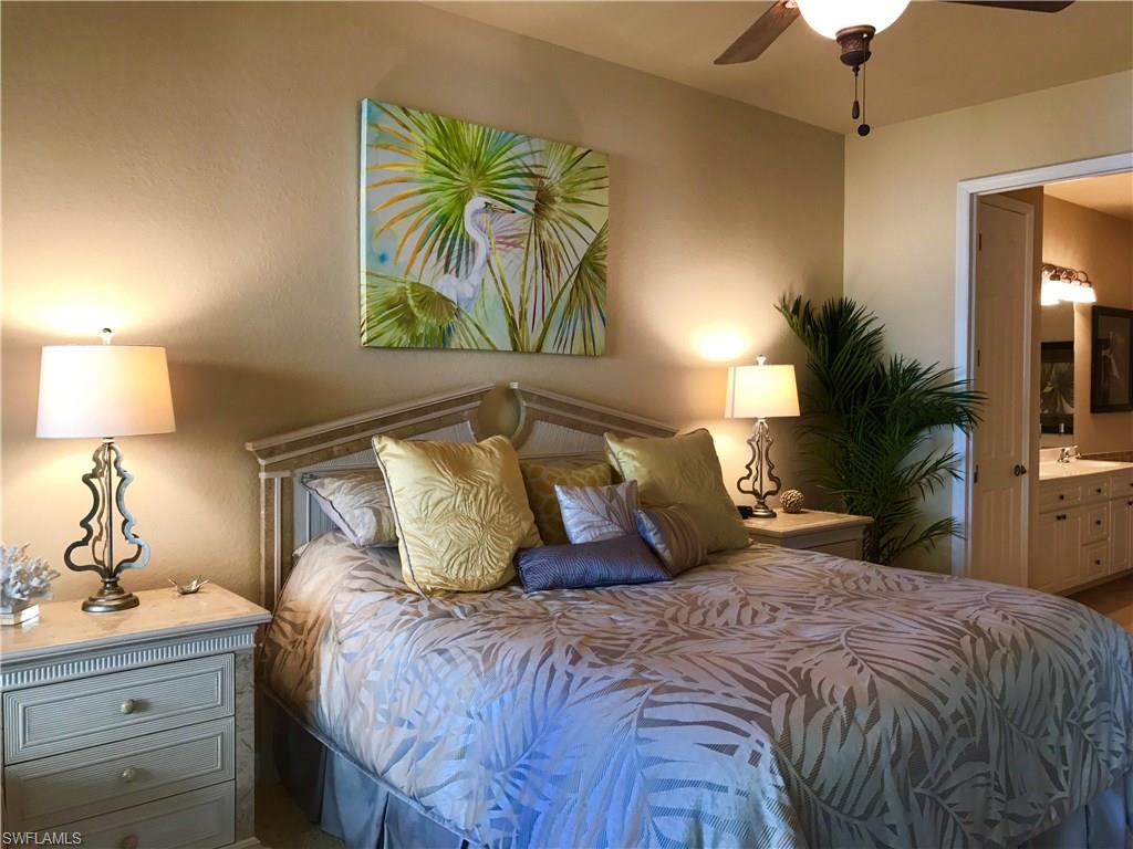 PARADISE POINT - Residential