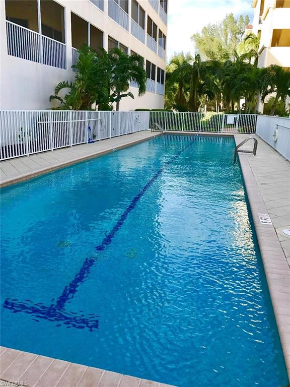 PARADISE POINT - Residential