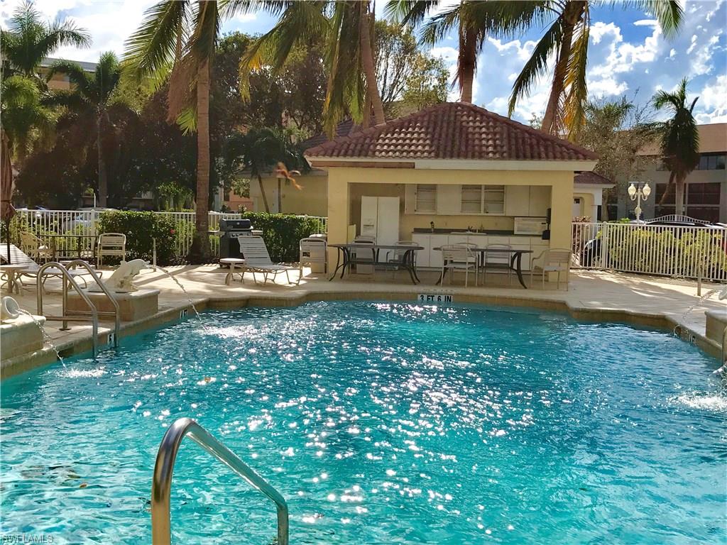 PARADISE POINT - Residential