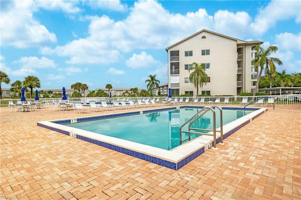 GOLFVIEW GOLF & RACQUET CLUB - Residential