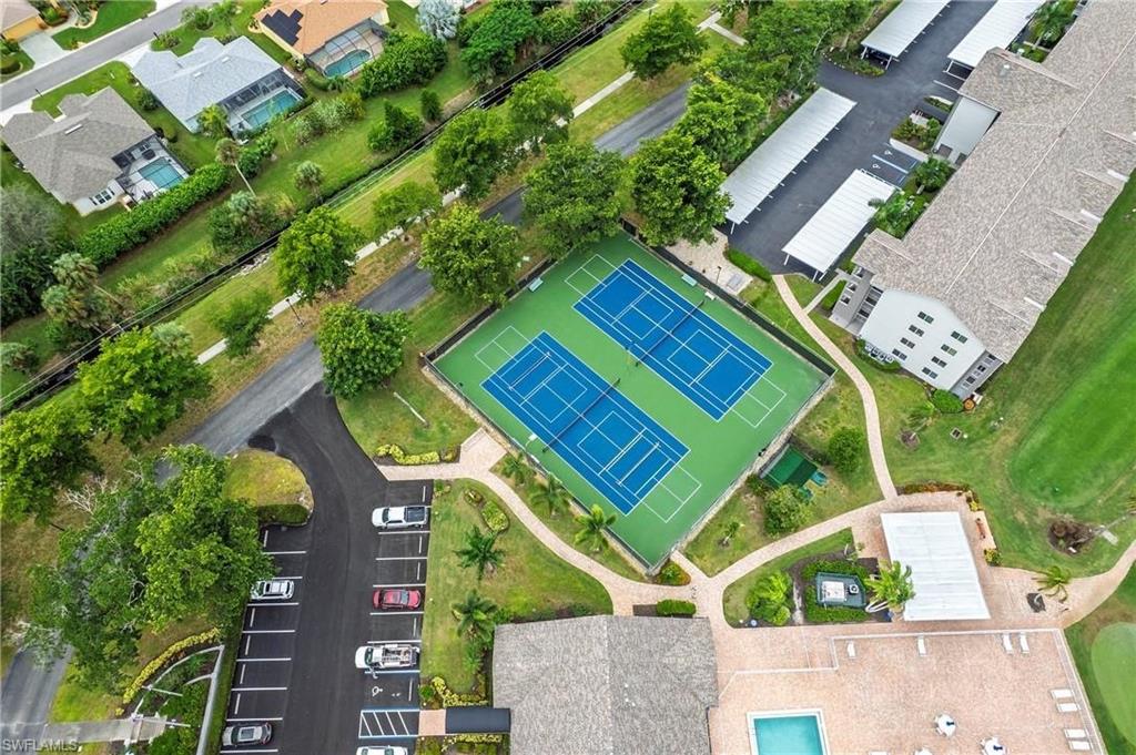 GOLFVIEW GOLF & RACQUET CLUB - Residential