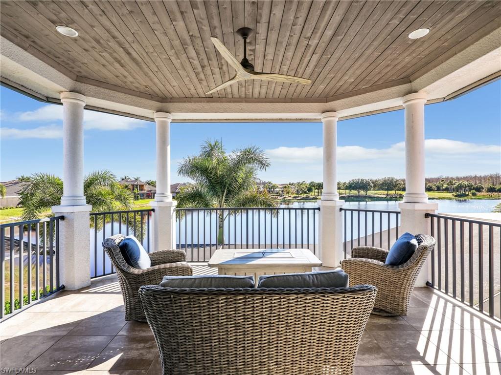 TWIN EAGLES - Residential