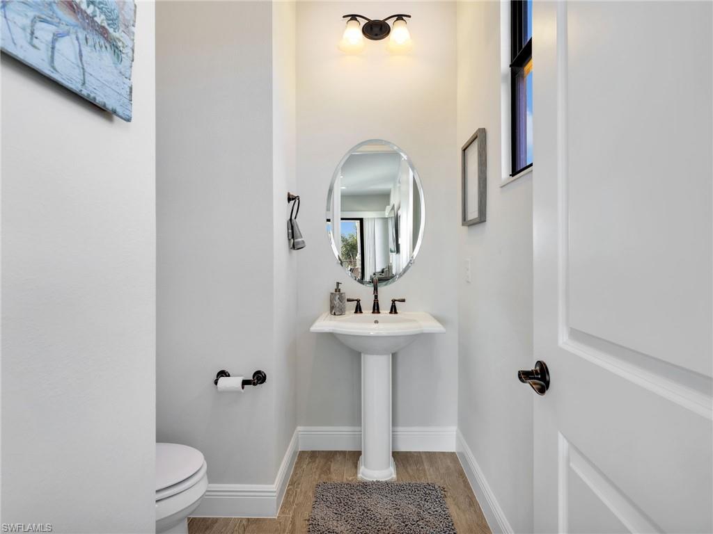 TWIN EAGLES - Residential