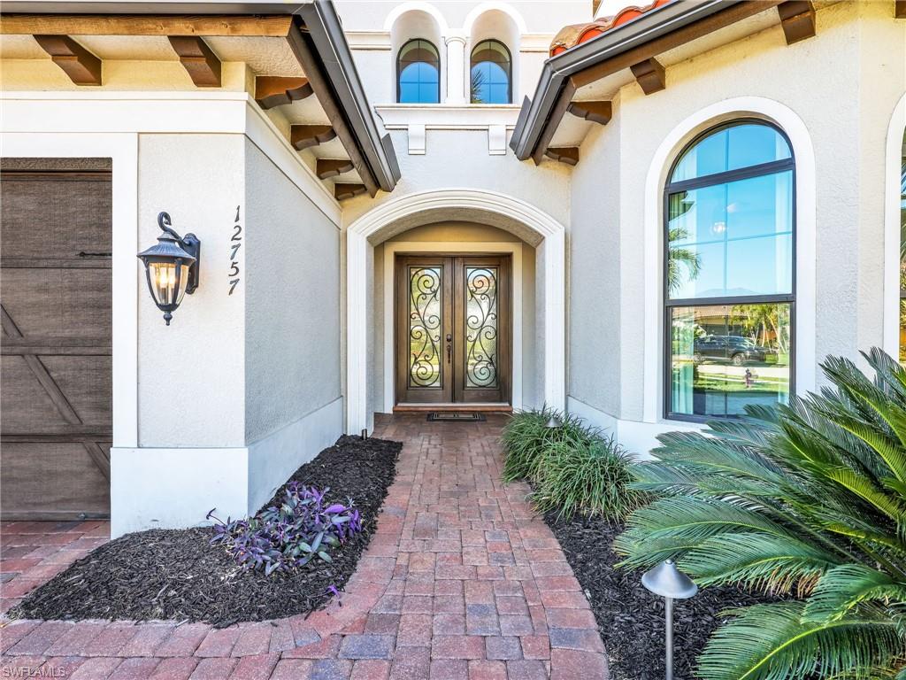 TWIN EAGLES - Residential