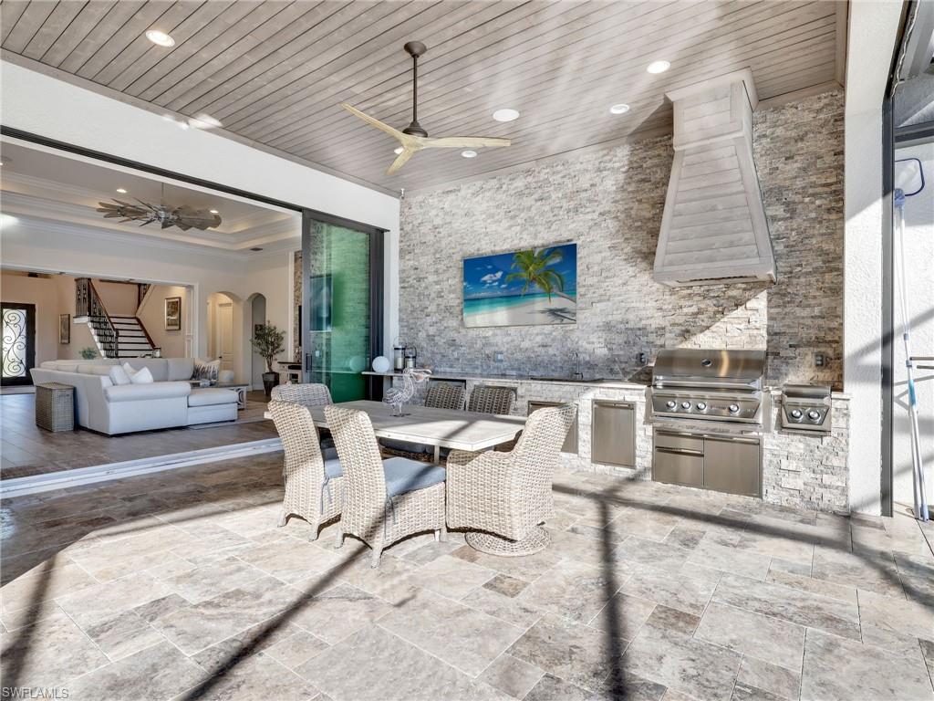 TWIN EAGLES - Residential