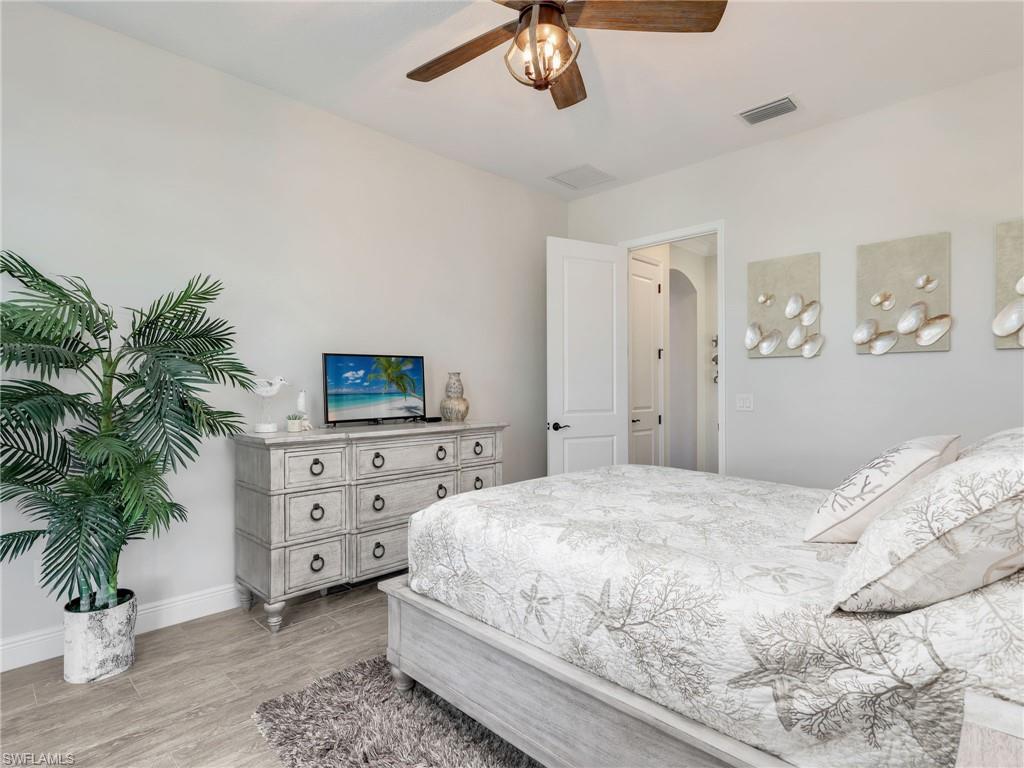 TWIN EAGLES - Residential