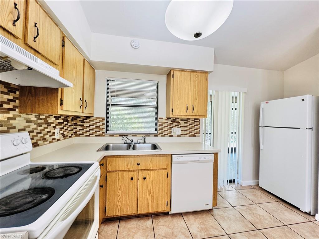 SAN CARLOS PARK - Residential Lease