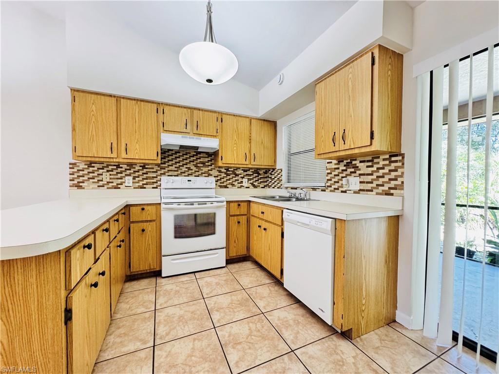 SAN CARLOS PARK - Residential Lease