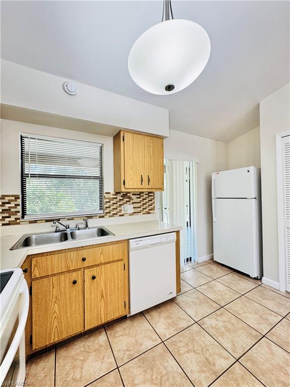 SAN CARLOS PARK - Residential Lease