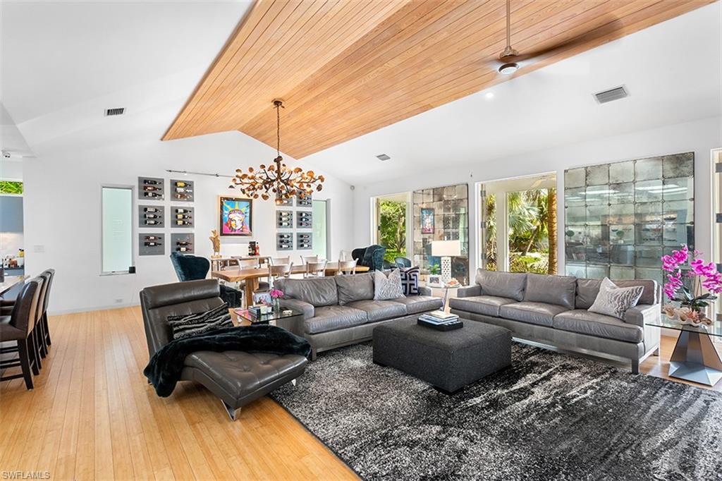 AQUALANE SHORES - Residential