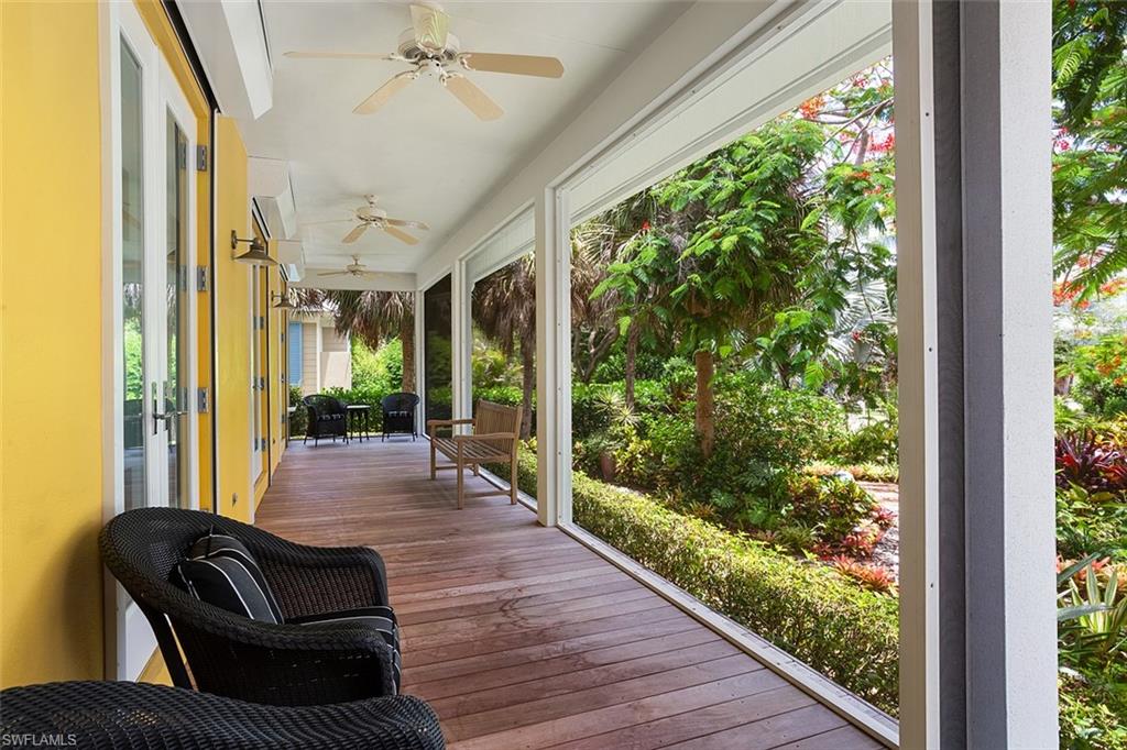 AQUALANE SHORES - Residential