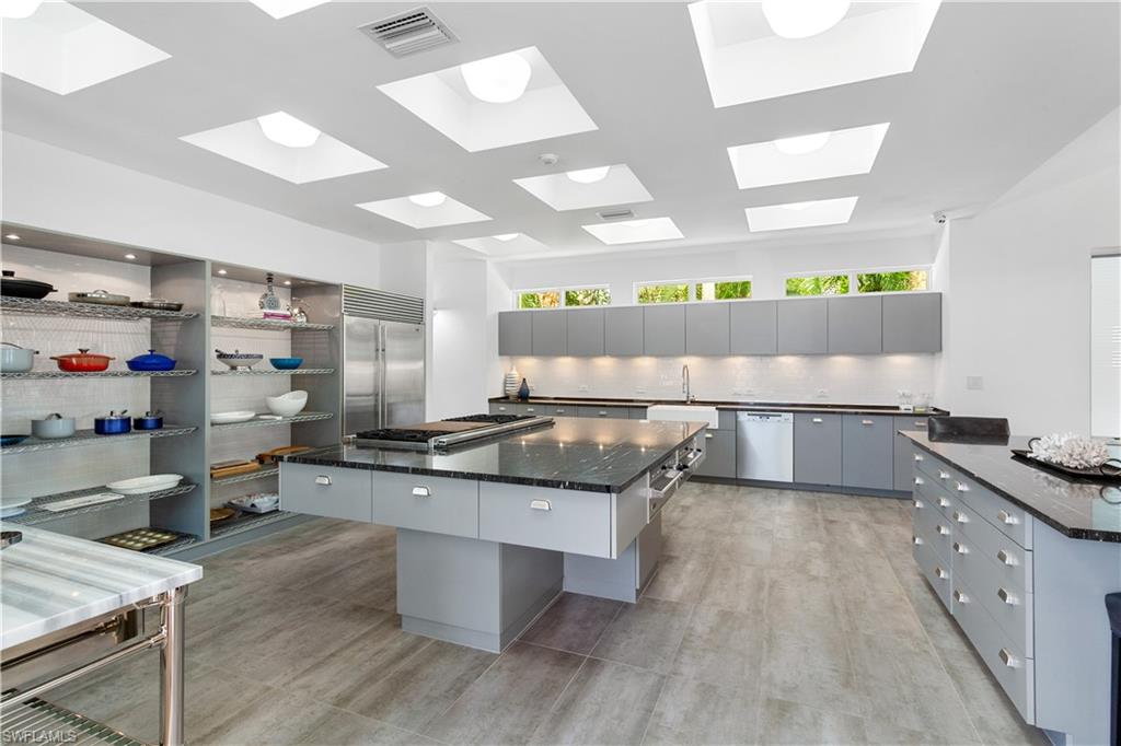 AQUALANE SHORES - Residential