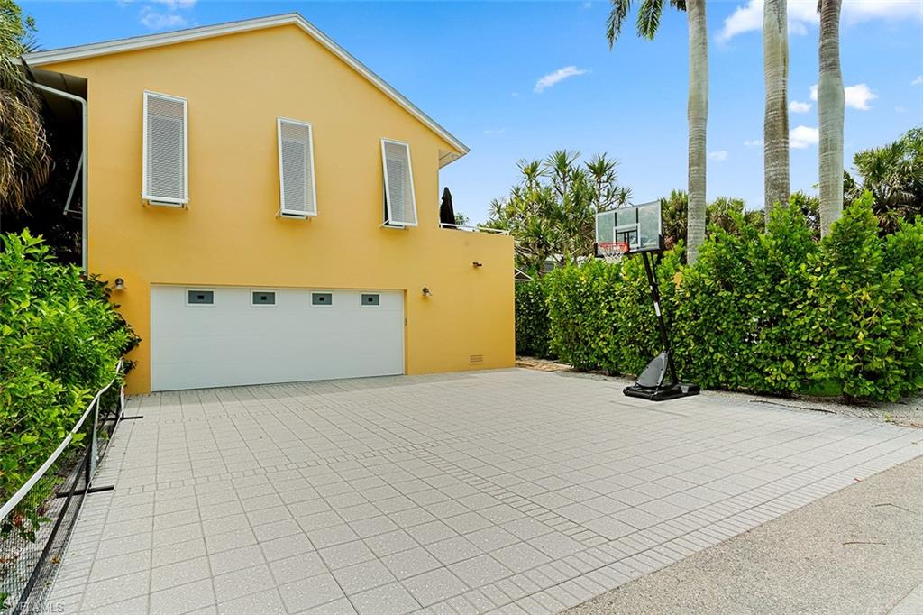 AQUALANE SHORES - Residential