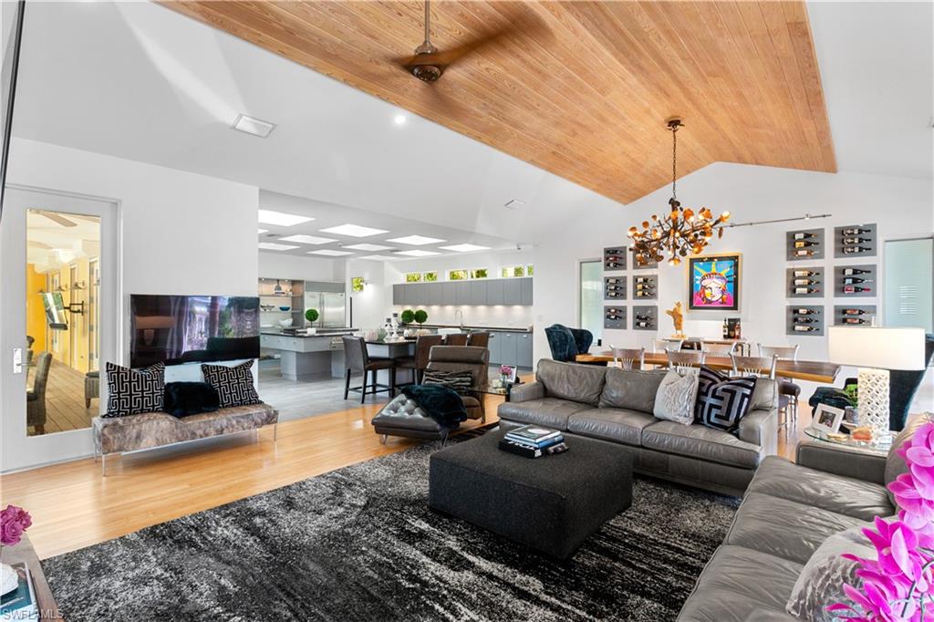 AQUALANE SHORES - Residential