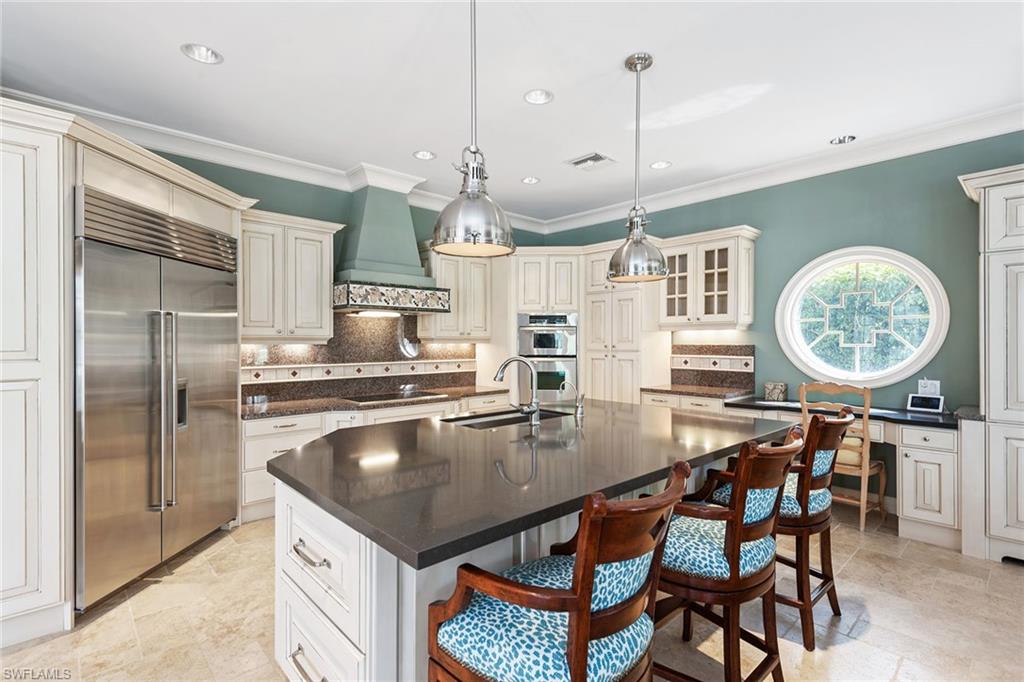 BAY COLONY SHORES - Residential