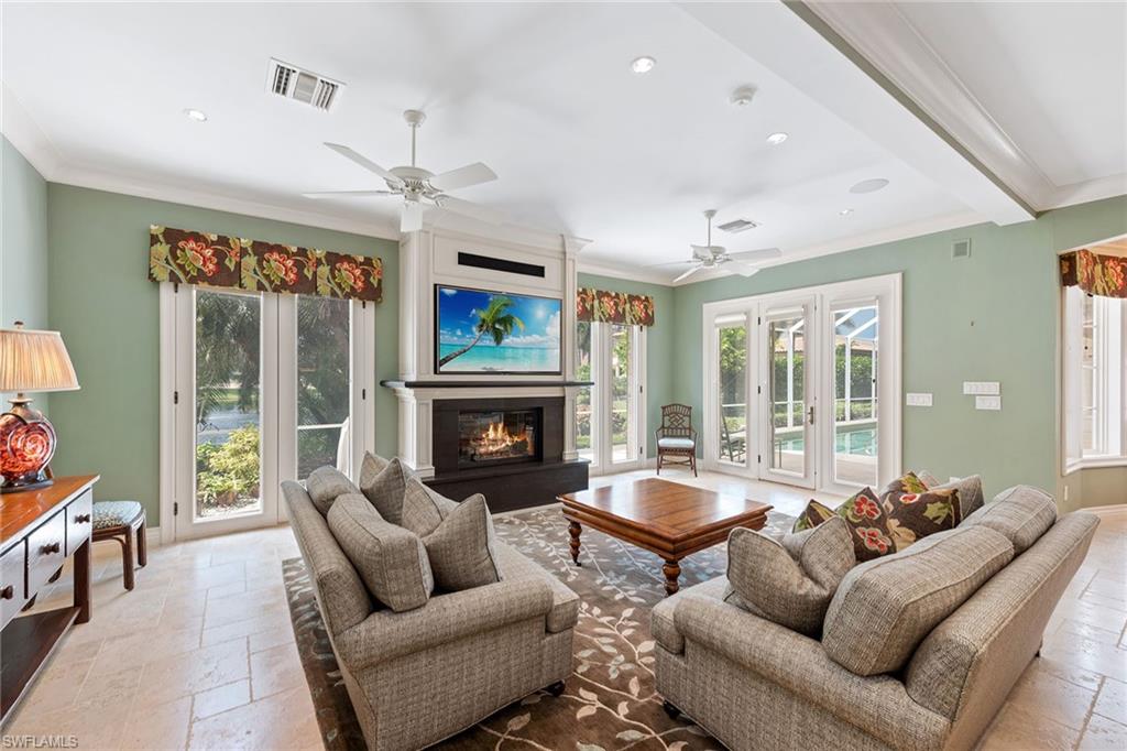 BAY COLONY SHORES - Residential