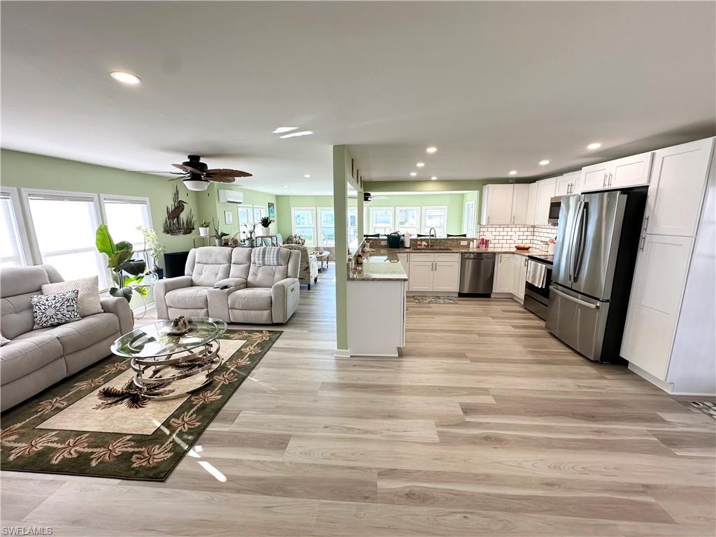 BAYSIDE ESTATES - Residential