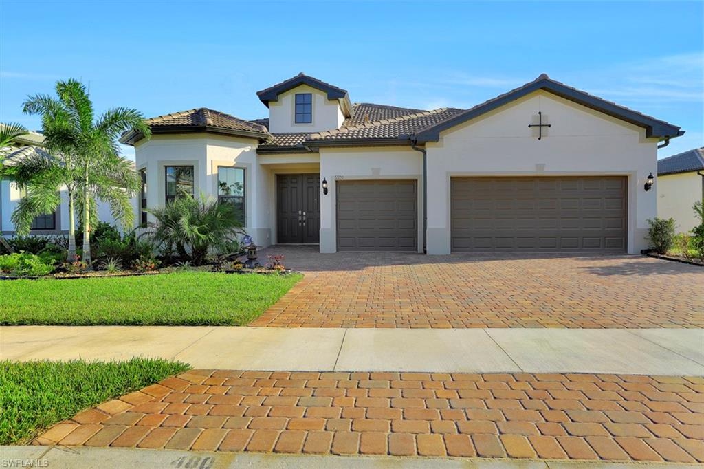 WINDING CYPRESS - Residential