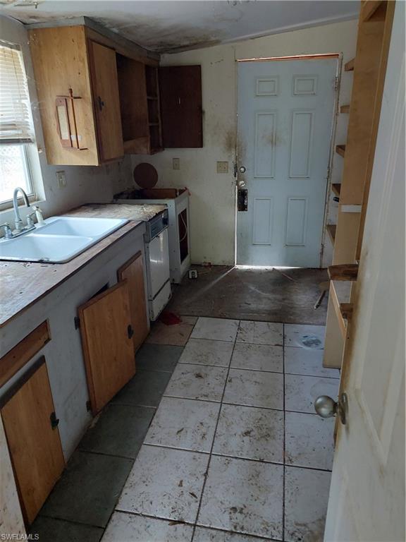 SUNCOAST ESTATES UNREC - Residential