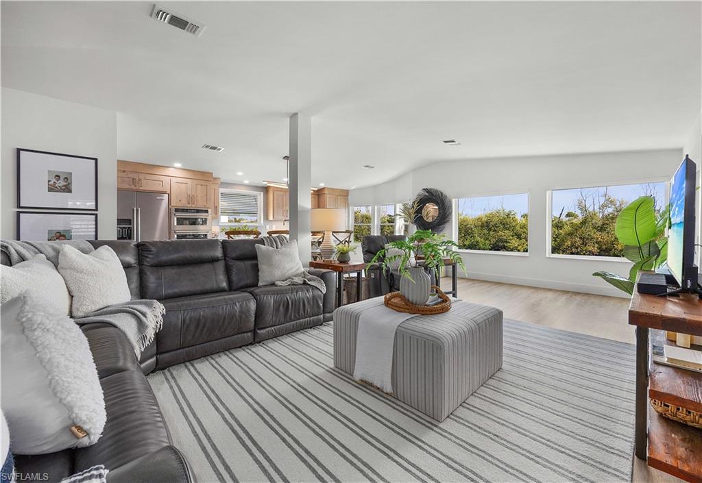 BAYSIDE ESTATES - Residential