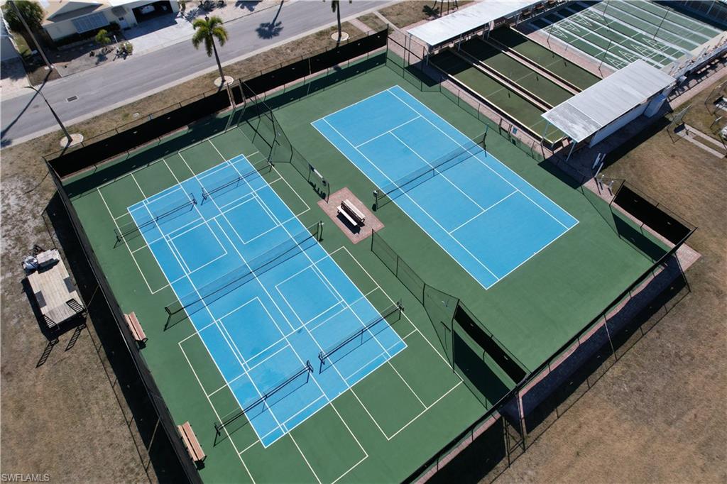 BAYSIDE ESTATES - Residential