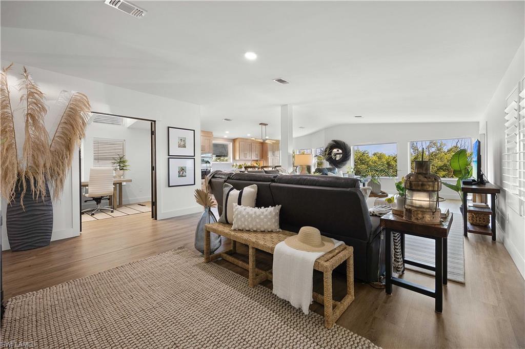 BAYSIDE ESTATES - Residential