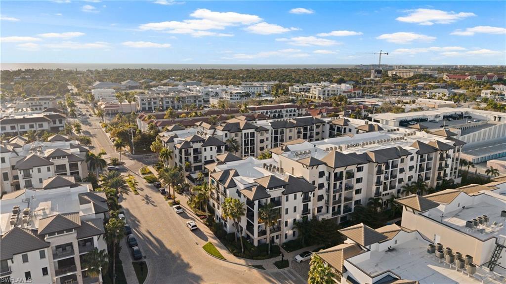 NAPLES SQUARE - Residential