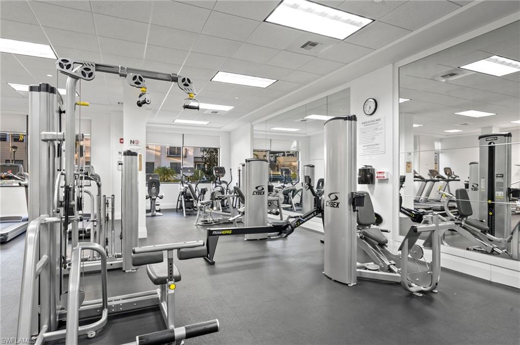 NAPLES SQUARE - Residential