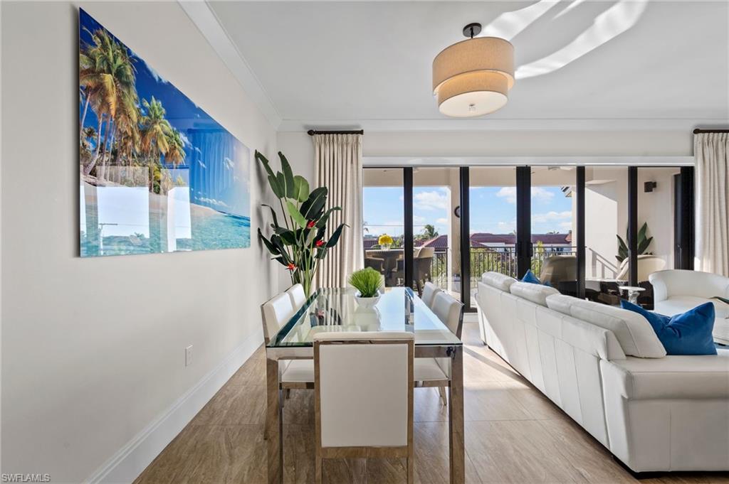 NAPLES SQUARE - Residential