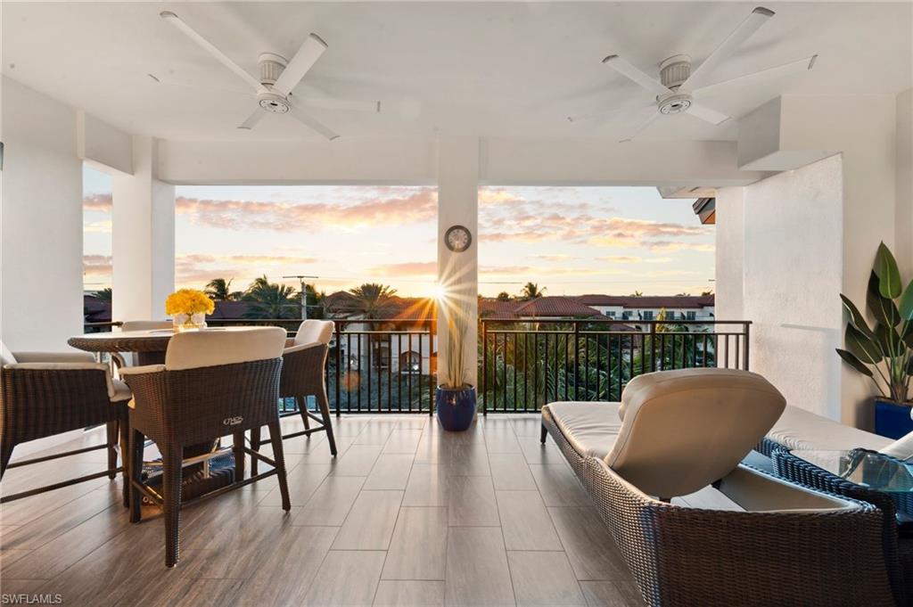 NAPLES SQUARE - Residential