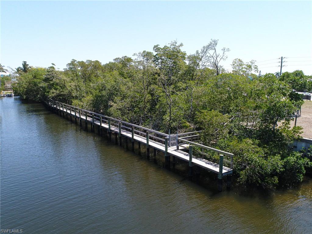 BONITA BEACH - Commercial Sale