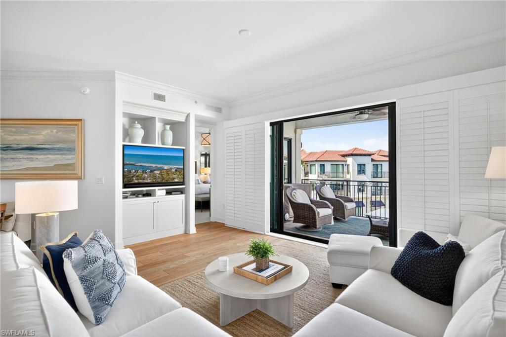 NAPLES BAY RESORT - Residential