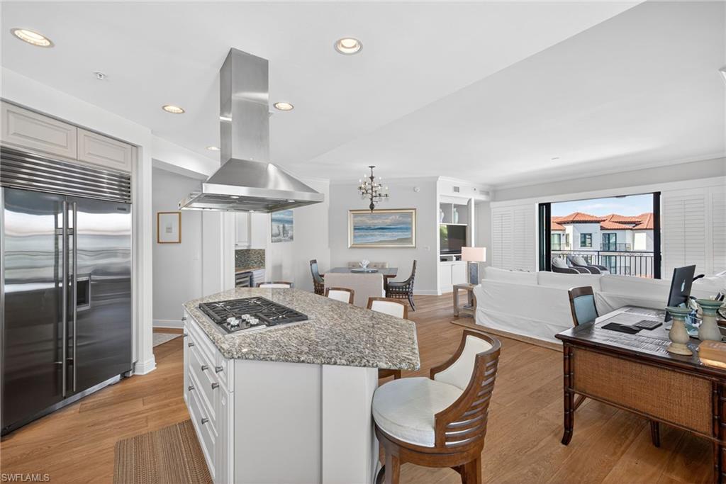 NAPLES BAY RESORT - Residential