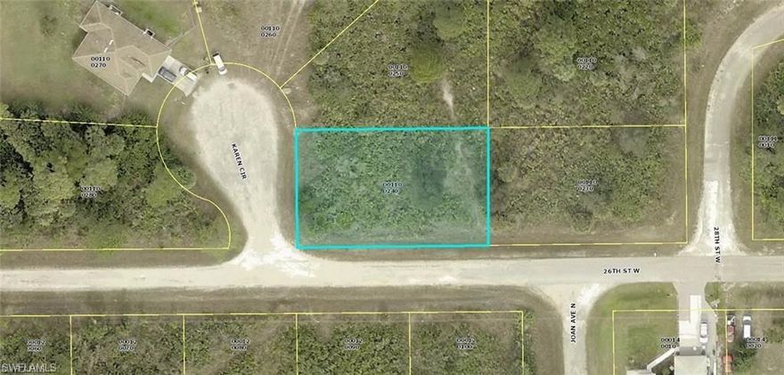 L6786  This is a great corner lot to build a home.