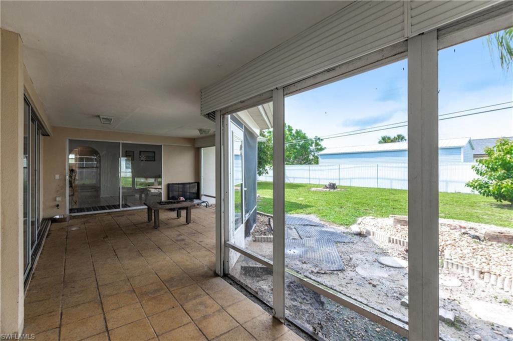 COUNTRY CLUB ESTATES - Residential