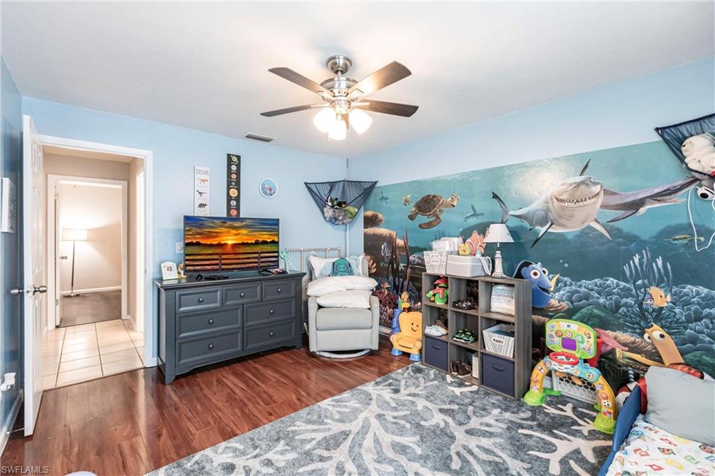 COUNTRY CLUB ESTATES - Residential